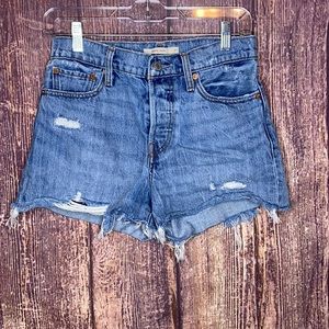 LEVI’S Premium Wedgie Shorts button fly distressed medium wash Cotton size 27